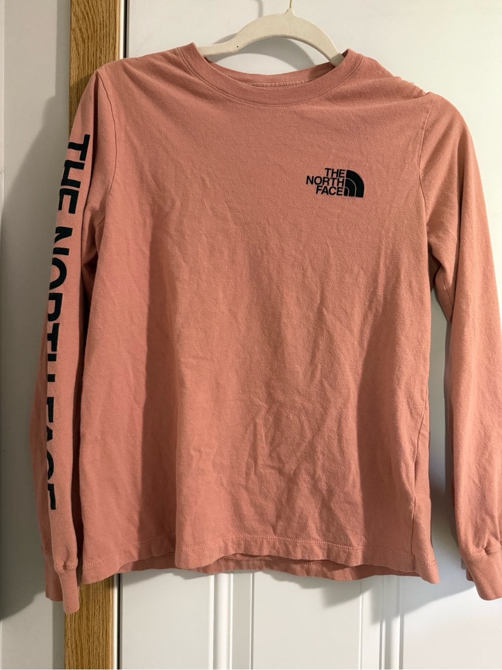 87. The North Face Women’s Long Sleeve Tee in Dusty Rose with Black Logo Small